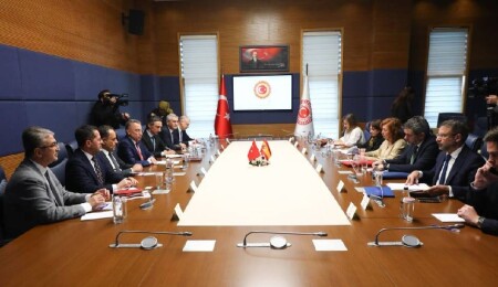 Burhan Kayatürk'ten İspanya Temsilciler Meclisi Başkanı Socias'a Güney Kıbrıs tepkisi