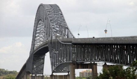 Panama'da Amerika Köprüsü'ndeki yangında 1 kişi öldü, 2 kişi yaralandı