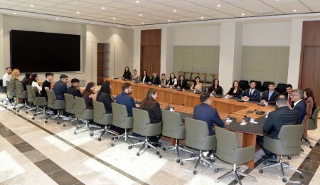 Cumhurbaşkanı Tufan Erhürman, Söz Gençte Organizasyon Komitesi heyetiyle görüştü