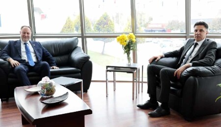 Ziya Öztürkler, Gönyeli Alayköy Belediyesi'ni ziyaret etti: Birlikte çalışmanın gücünü gösterdik