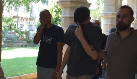 Aracında ve evinde uyuşturucu madde bulunan zanlılar 6 gün daha tutuklu kalacak