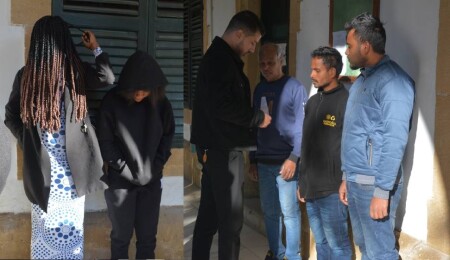 Ülkede izinsiz ikamet ettikleri tespit edilen 5 zanlı mahkemede