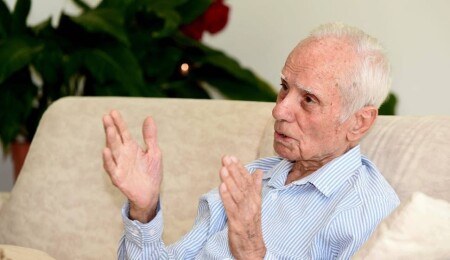 Kıbrıs Türk folkloruna ve eğitime adanmış bir ömür: Mahmut İslamoğlu