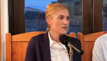 Rum Bakanlar Kurulu, KHK'ya Anna Aristotelus’nun görevden uzaklaştırılmasını tavsiye edecek