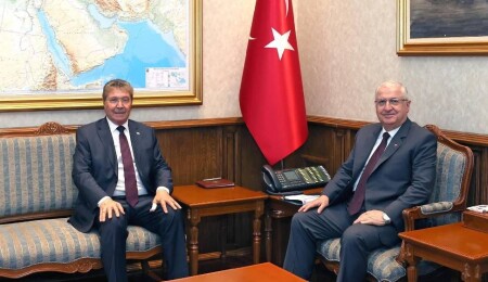 Başbakan Ünal Üstel, Yaşar Güler ile bir araya geldi