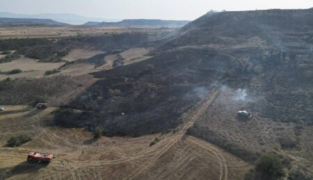 Hisarköy Ağıllar Bölgesi’nde yangın: Yaklaşık 73 dönümlük alan küle döndü