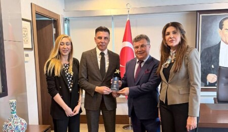 Hüseyin Amcaoğlu’na “Jüri Özel Ödülü” takdim edildi