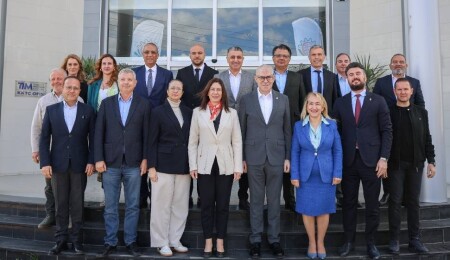 CTP'den Sanayi Odası'na ziyaret: Hedefimiz üretim ekonomisine geçiştir