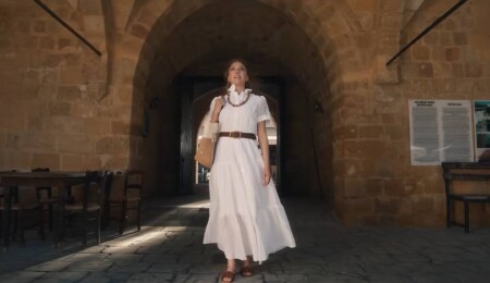 Meryem Uzerli’nin yer aldığı reklam filminde 'isim' hatası: En kısa zamanda düzeltilecek
