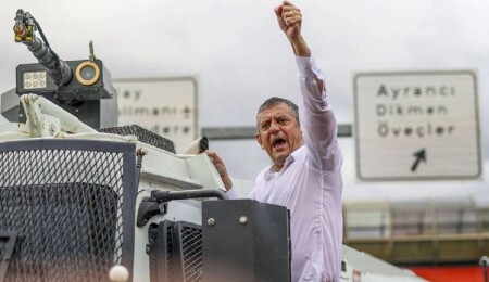 Özgür Özel'in koruma sayısı azaltıldı