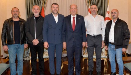 Cumhurbaşkanı Tatar, Motorlu Araç Satıcılar ve İthalatçılar Birliği heyetini kabul etti