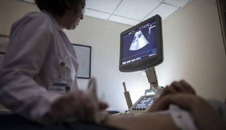 Çocukluk travması olan kadınların çikolata kistine yakalanma riski daha fazla olabilir