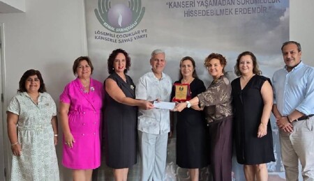 Bellapais Begonvil Inner Wheel, Kemal Saraçoğlu Vakfı’na bağış yaptı