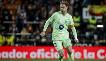 Barcelona, Frenkie de Jong'un sözleşmesini uzattı