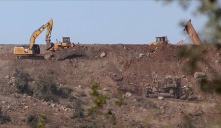 Filistin topraklarını gasbeden İsrailliler, Suriye topraklarında kaçak yerleşim yeri kurma girişiminde bulundu