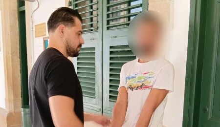 600 gram uyuşturucuyu 500 euro karşılığında ülkeye getirmekle itham ediliyor