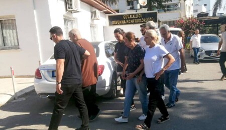 Casuslukla suçlanan 5 Kıbrıslı Rum 13 gün cezaevinde kalacak