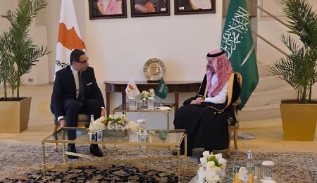 Suudi Arabistan ve Rum dışişleri bakanları Riyad’da bir araya geldi