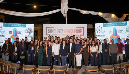 CTP “Gençlik Vizyonu”nu açıkladı: İncirli’den gençlere liyakat ve özgür yaşam sözü