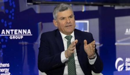 Rum Enerji Bakanı Yorgos Papanastasiu, Atina'daki enerji zirvesine katıldı