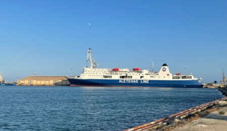 Yunanistan'dan Güney Kıbrıs'a feribot seferinde bir yolcu kalp krizi geçirerek yaşamını yitirdi