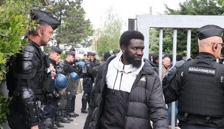 İngiltere ve Fransa, göçmen kaçakçılığıyla mücadelede yeni caydırıcı önlemler arayışında