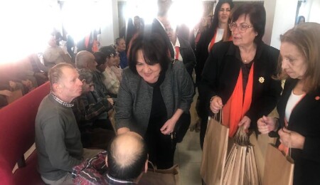 Zerrin Üstel’den Kalkanlı Yaşam Evi’ne ziyaret