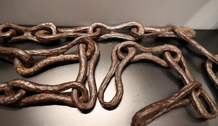 İstanbul'un fethini önlemek için yapılan Bizans zinciri TİEM'de sergileniyor