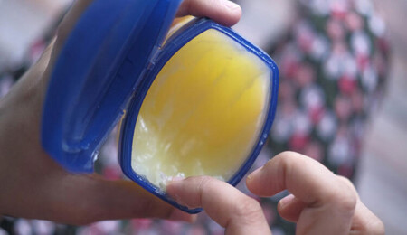 Vazelin kirpiklerin uzamasına yardımcı olur mu?