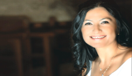 Çok yönlü sanatçımız Vesile Erdoğan 