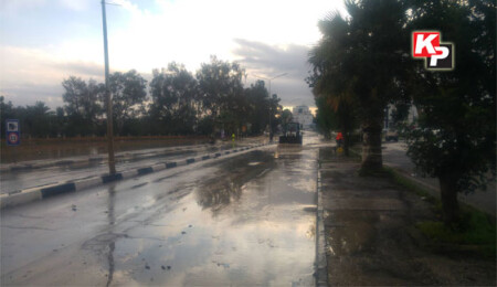 Yağmurun ardından ortalığı sel götürdü: Bazı yollar trafiğe kapatıldı!