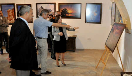 Ediz Tuncel'in "Yaşamın Binbir Rengi" adlı sergisi Saçaklı Ev'de açıldı