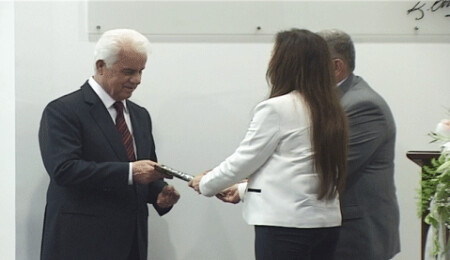 Çizdiği Logo "BİLTED LOGOSU" olarak kullanılan Ercan Sarıca ödülünü aldı