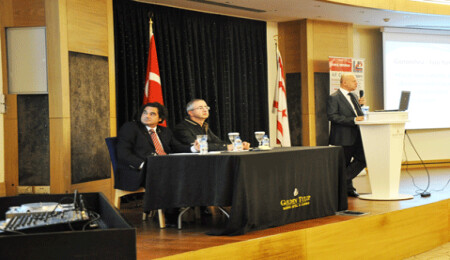 YDÜ Hastanesi'nde Jinekolojik Enfeksiyonlar seminerleri gerçekleştirildi