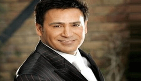 Türkücü İzzet Yıldızhan da KKTC vatandaşı oldu