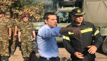 Yunan hükümeti 91 kişinin öldüğü yangından sonra kaçak yapılaşmaya savaş açtı