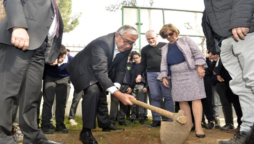 Akıncı: “Çevreyi korumak ve sevmek toplumu daha mutlu bir geleceğe taşıyacaktır”