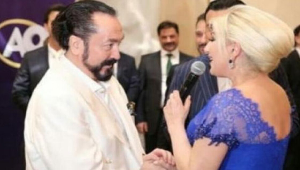 Adnan Oktar'ın davetine katılan ünlüler konuştu: Yüksek ücret istedim, verdi
