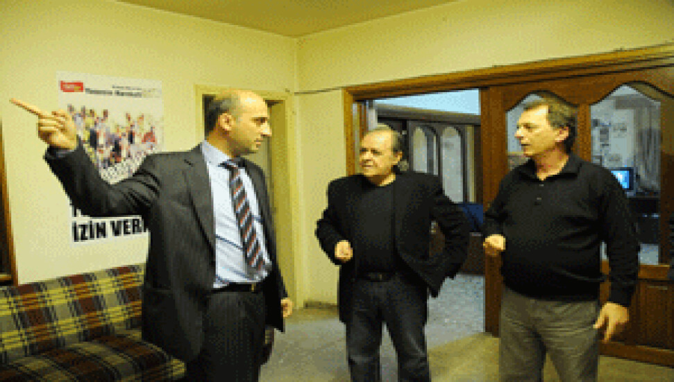 Afrika gazetesine saldırıyla ilgili Mağusalı Emirali Baka tutuklandı