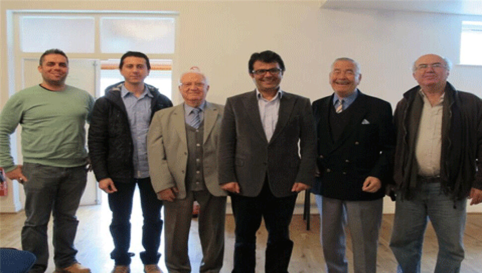 Akansoy Londra'da temaslarda bulundu