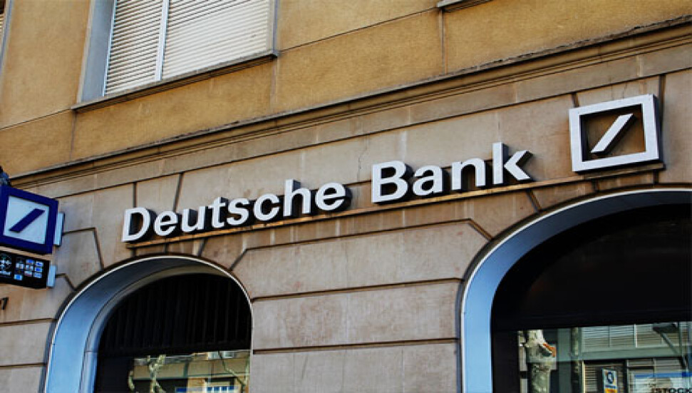 Alman devi Deutsche Bank çöküyor!