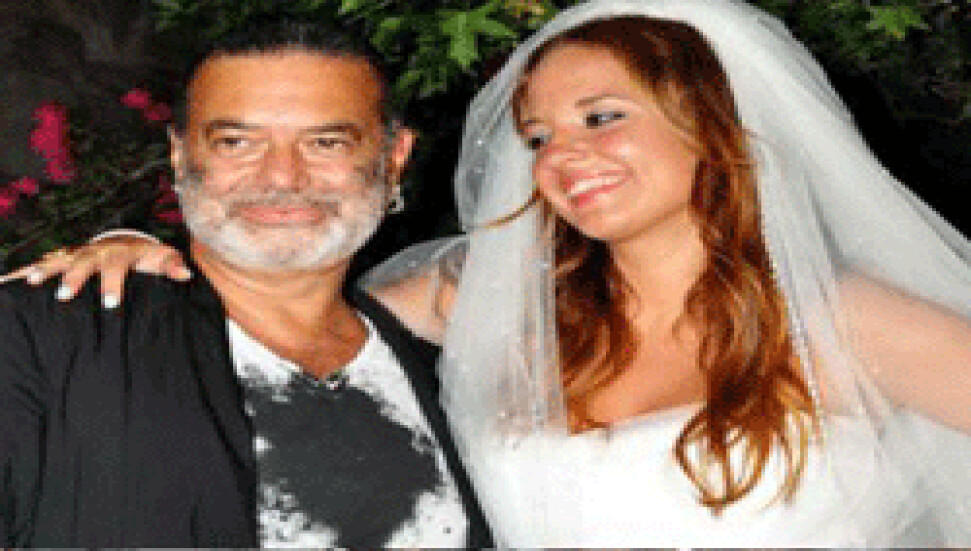 Ünlü şarkıcı Ayşe Özyılmazel ile reklamcı Ali Taran dünya evine girdi