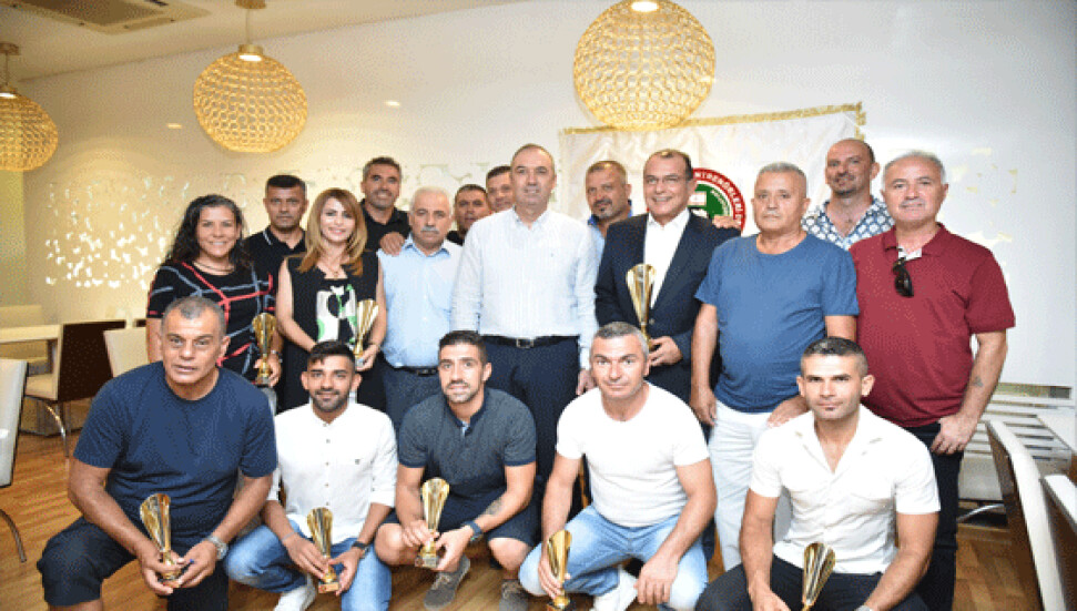 Antrenörler Derneği başarılı antrenörleri ödüllendirdi