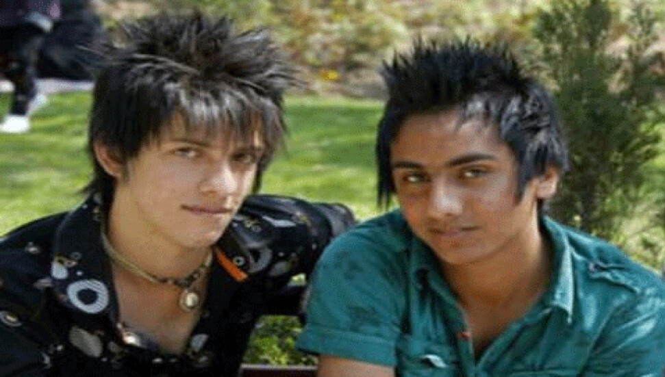 İran'da apaçi saç modeline yasak geldi