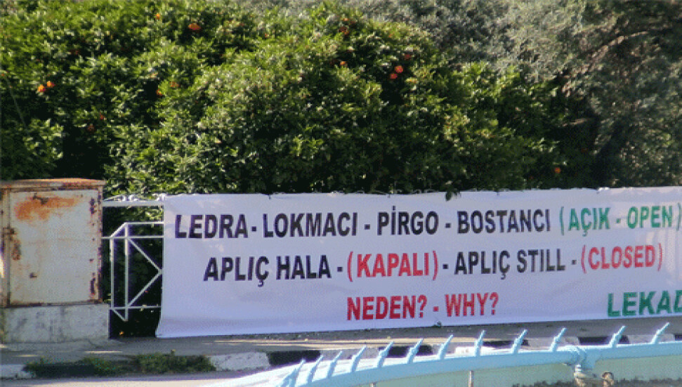 Aplıç Kapısı'nın açılması için pankartlı eylem