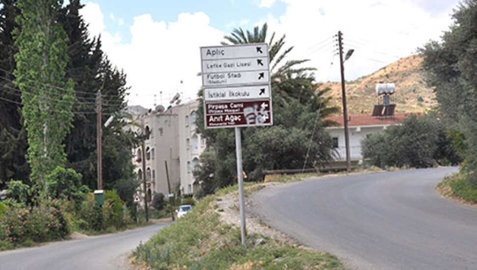 Lefke-Aplıç sınır kapısının açılması içi yol çalışmalarına başlandı