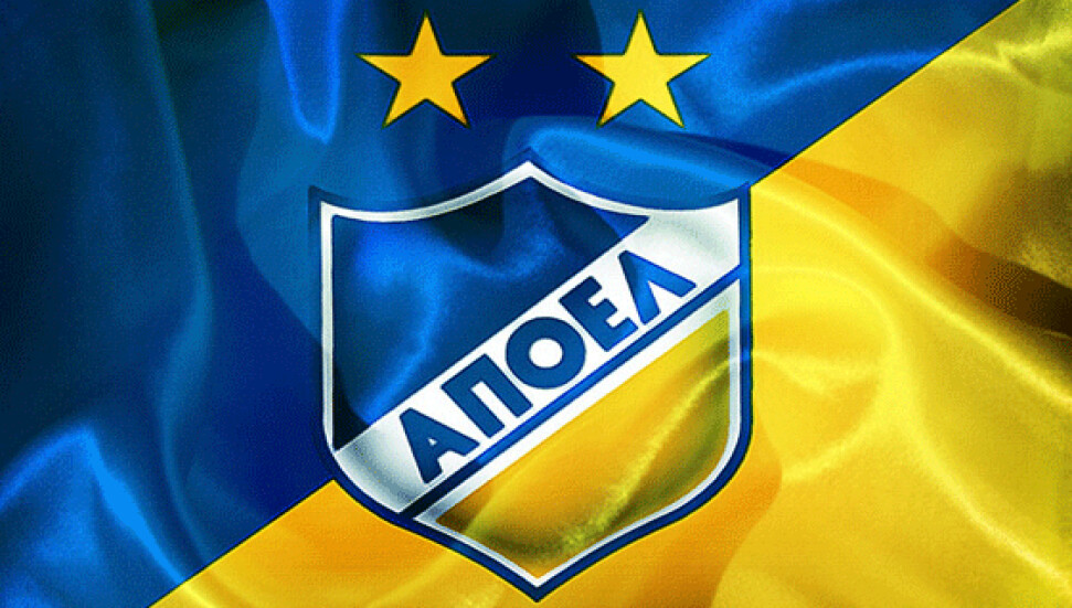 APOEL taraftarlarından olaylı kutlama