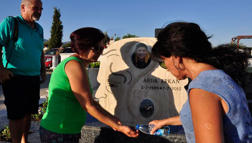 Arda Erkan kabri başında anıldı   