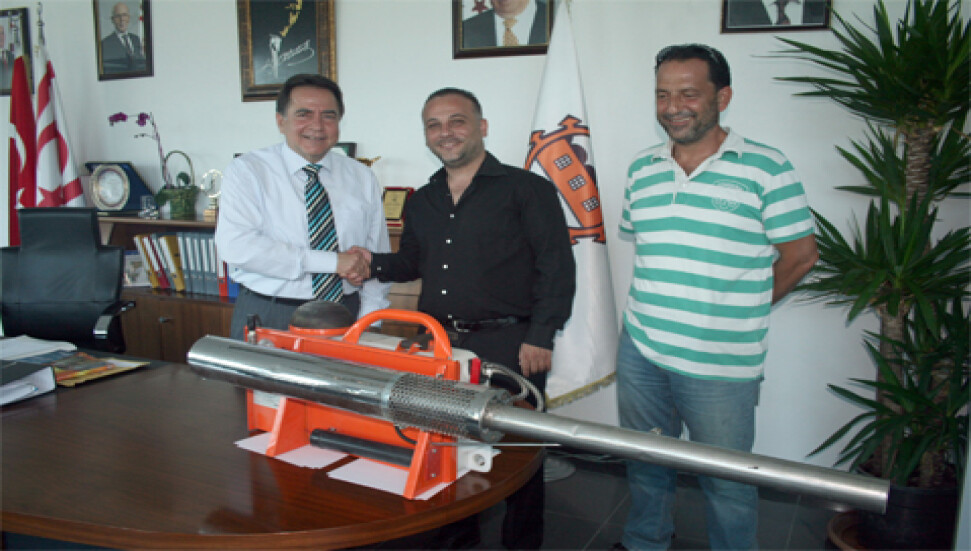 İşadamı Enver Mamülcüoğlu LTB'ye ilaçlama makinesi bağışında bulundu