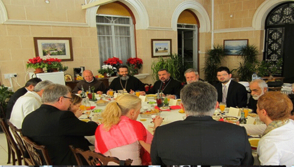 Din adamları yemekte biraraya geldi